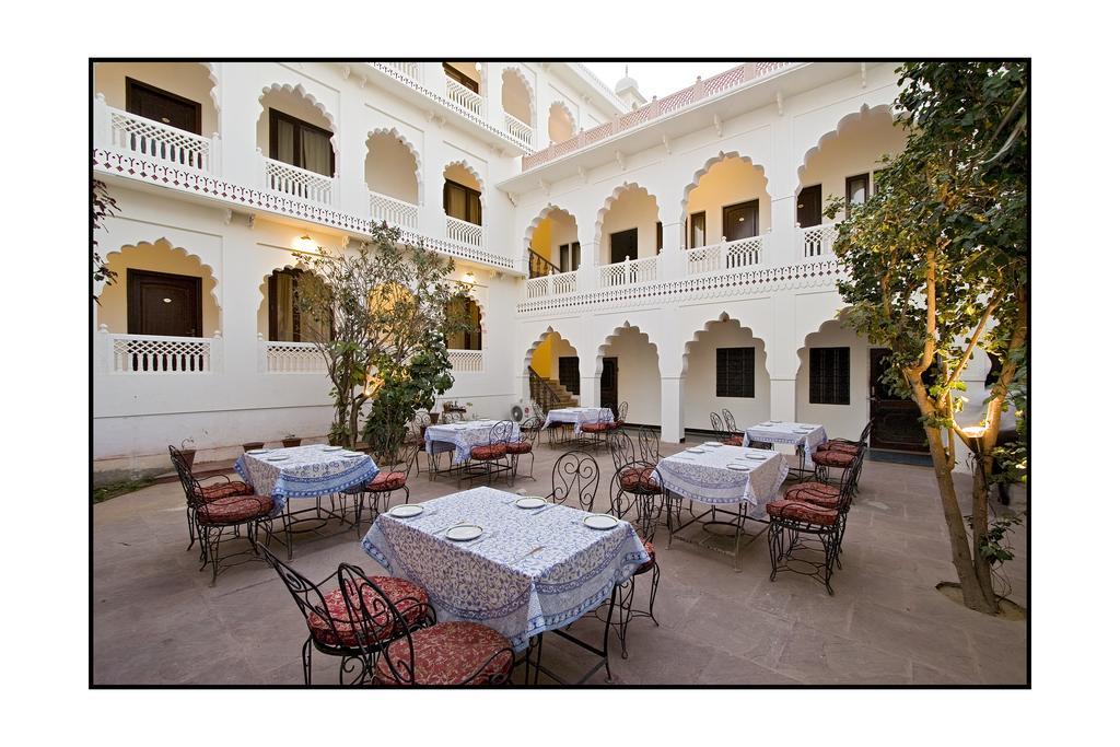 Heritage Khandwa Haveli Hotel Jaipur Exterior photo