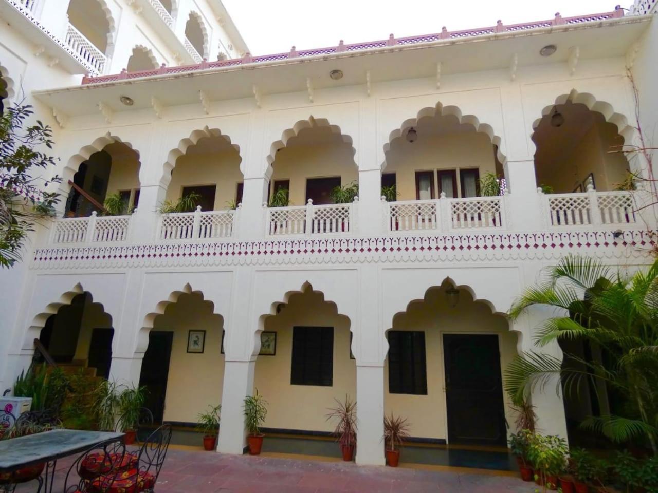 Heritage Khandwa Haveli Hotel Jaipur Exterior photo